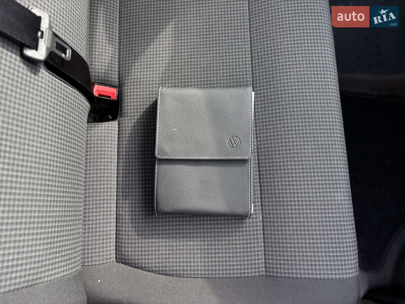 Грузопассажирский фургон Volkswagen Transporter 2021 в Киеве