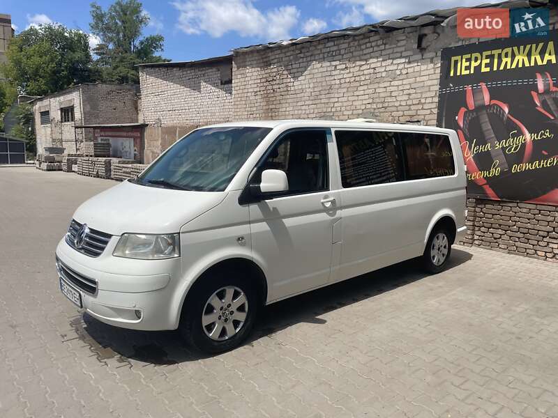 Минивэн Volkswagen Transporter 2009 в 
