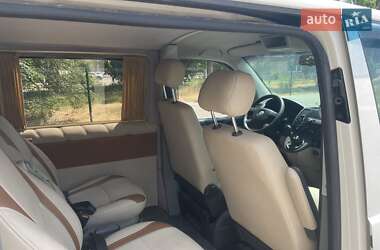 Минивэн Volkswagen Transporter 2009 в 