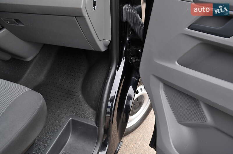 Вантажний фургон Volkswagen Transporter 2020 в Києві