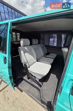 Грузопассажирский фургон Volkswagen Transporter 2000 в 
