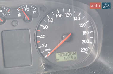 Грузопассажирский фургон Volkswagen Transporter 2000 в 