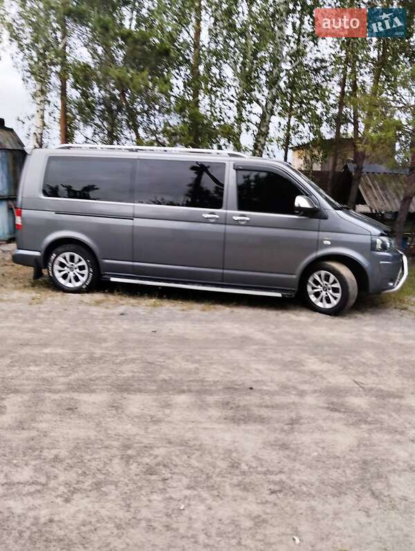 Минивэн Volkswagen Transporter 2014 в Коростене