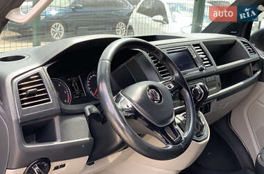 Минивэн Volkswagen Transporter 2017 в 
