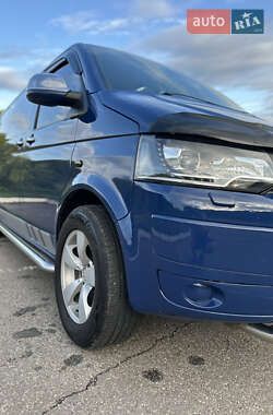 Минивэн Volkswagen Transporter 2011 в 
