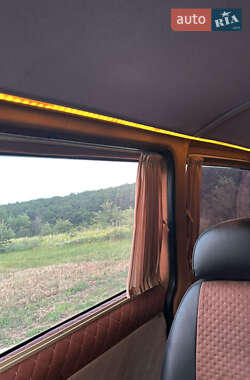 Минивэн Volkswagen Transporter 2011 в 