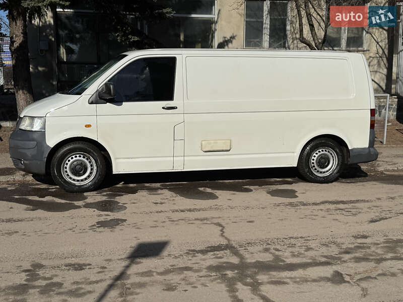 Грузовой фургон Volkswagen Transporter 2007 в Белополье