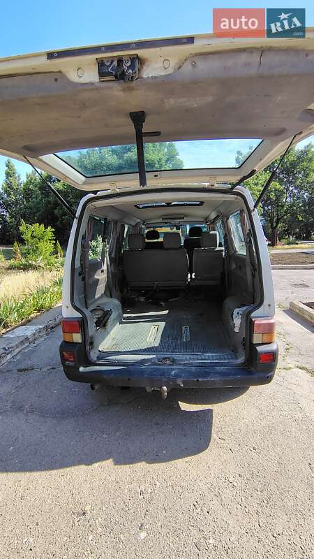 Микроавтобус Volkswagen Transporter 2002 в Николаеве