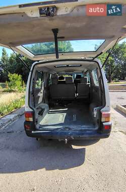 Микроавтобус Volkswagen Transporter 2002 в 