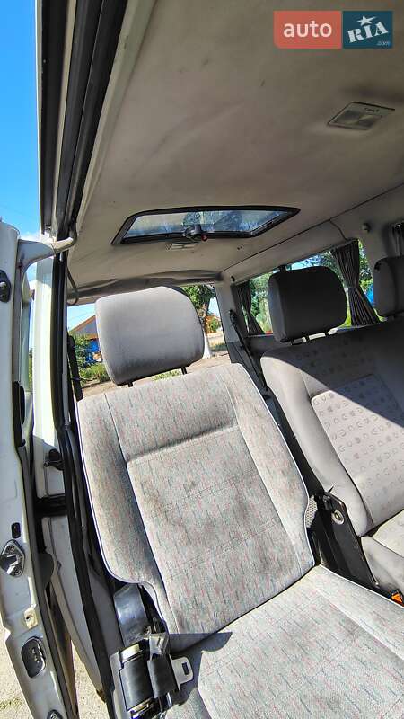 Микроавтобус Volkswagen Transporter 2002 в Николаеве
