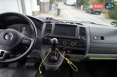 Минивэн Volkswagen Transporter 2012 в 