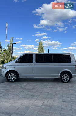 Минивэн Volkswagen Transporter 2009 в 