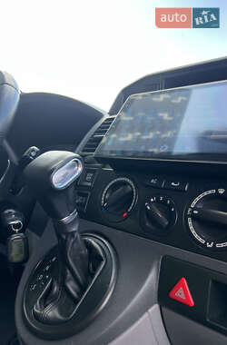 Минивэн Volkswagen Transporter 2009 в 