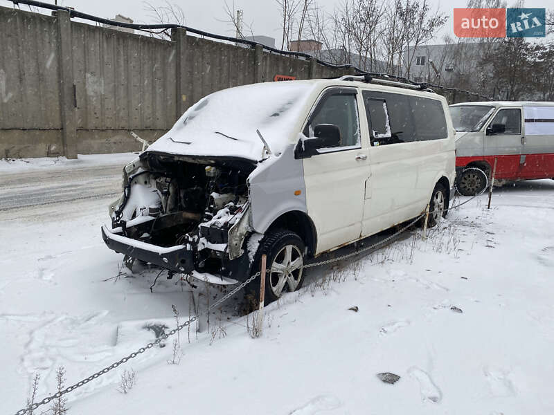 Минивэн Volkswagen Transporter 2004 в Киеве