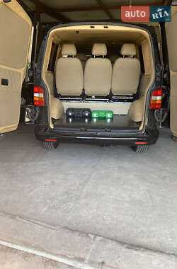 Минивэн Volkswagen Transporter 2006 в 