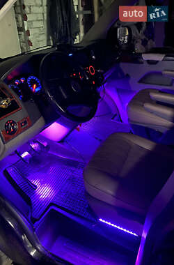 Минивэн Volkswagen Transporter 2006 в 