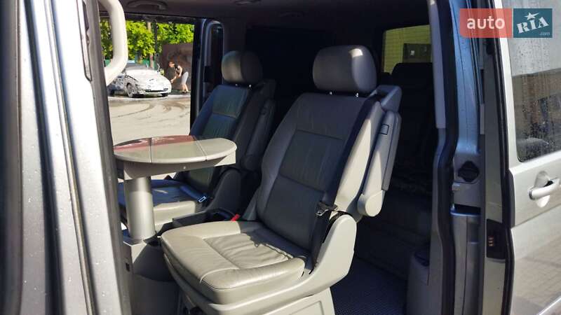 Минивэн Volkswagen Transporter 2004 в Ивано-Франковске