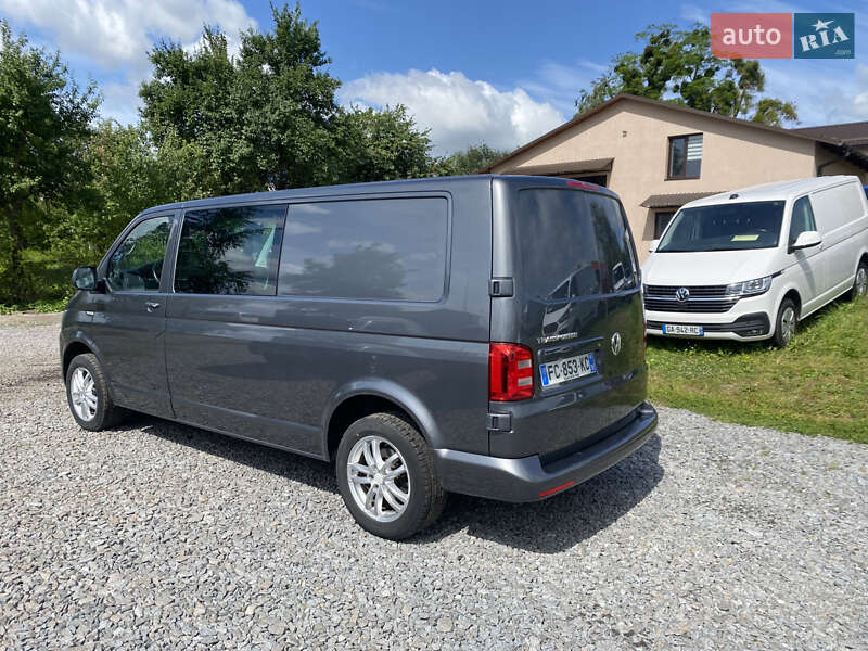 Минивэн Volkswagen Transporter 2018 в Дубно