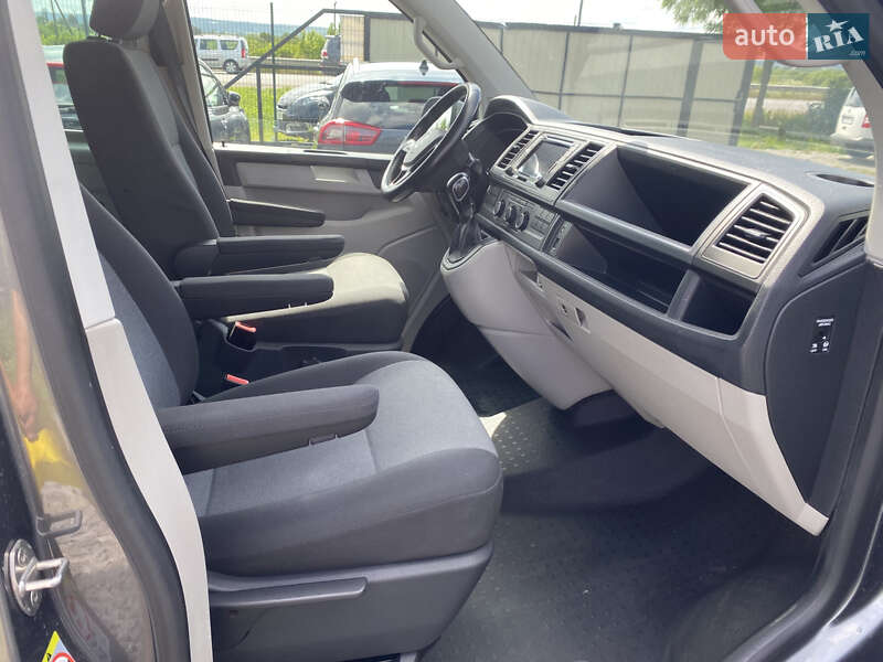 Минивэн Volkswagen Transporter 2018 в Дубно