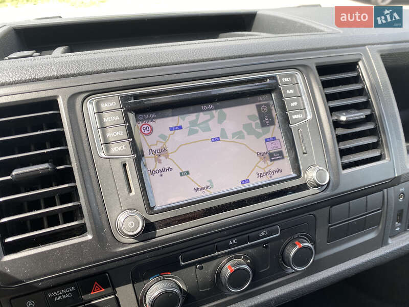 Минивэн Volkswagen Transporter 2018 в Дубно