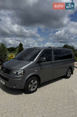 Минивэн Volkswagen Transporter 2011 в 