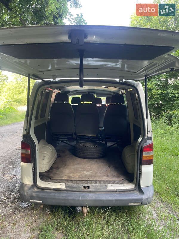 Грузопассажирский фургон Volkswagen Transporter 2004 в Хмельницком