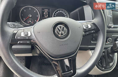 Грузовой фургон Volkswagen Transporter 2016 в 