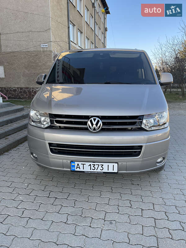 Минивэн Volkswagen Transporter 2012 в Надворной
