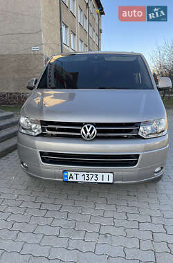 Минивэн Volkswagen Transporter 2012 в 