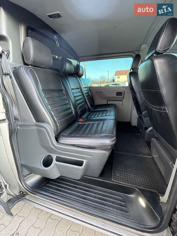Минивэн Volkswagen Transporter 2012 в Надворной
