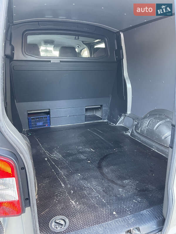 Минивэн Volkswagen Transporter 2012 в Надворной