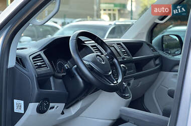 Грузопассажирский фургон Volkswagen Transporter 2017 в 