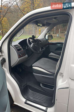 Минивэн Volkswagen Transporter 2012 в 