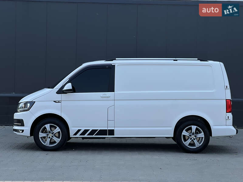Грузовой фургон Volkswagen Transporter 2017 в Киеве