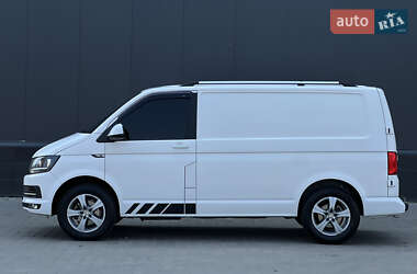 Грузовой фургон Volkswagen Transporter 2017 в 