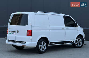 Грузовой фургон Volkswagen Transporter 2017 в 