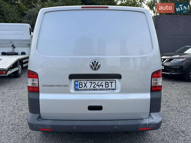 Вантажопасажирський фургон Volkswagen Transporter 2011 в Хмельницькому