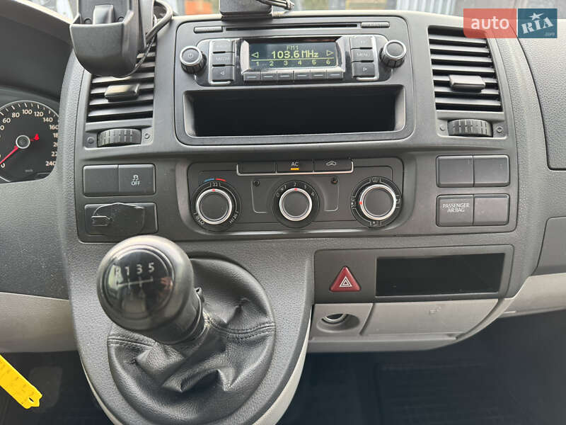 Вантажопасажирський фургон Volkswagen Transporter 2011 в Хмельницькому