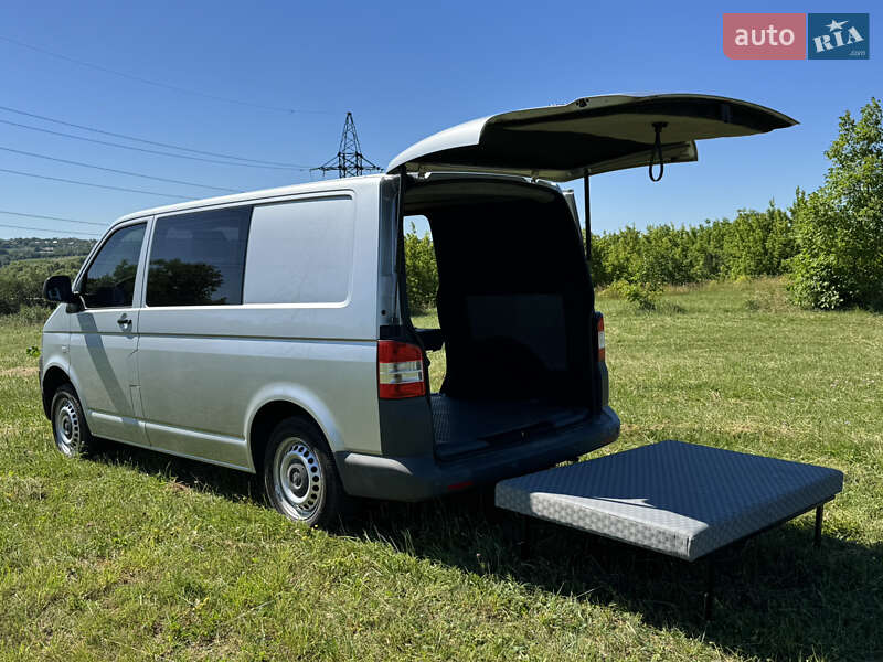 Вантажопасажирський фургон Volkswagen Transporter 2011 в Хмельницькому