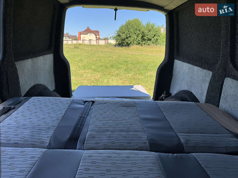 Вантажопасажирський фургон Volkswagen Transporter 2011 в Хмельницькому