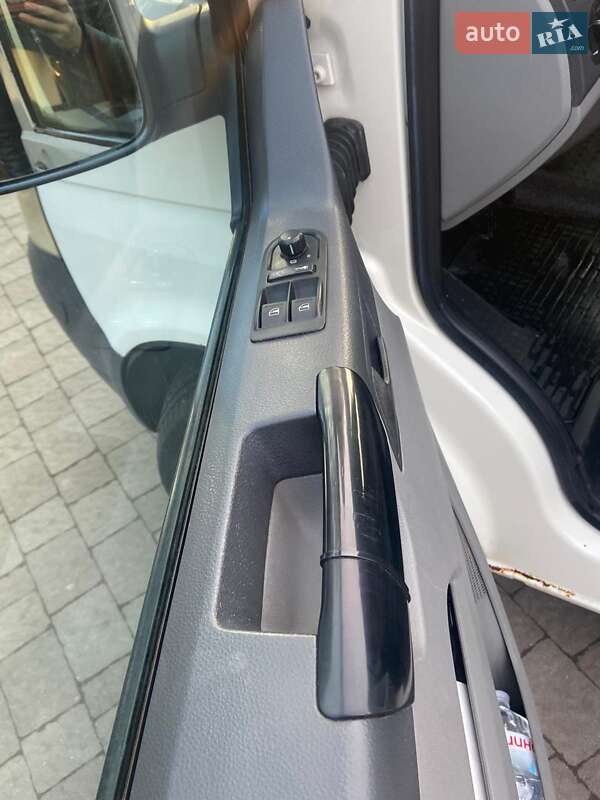 Минивэн Volkswagen Transporter 2005 в Львове фото 13 Минивэн Volkswagen Transporter 2005 в Львове