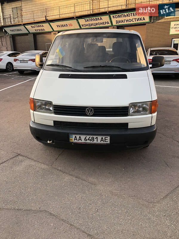 Минивэн Volkswagen Transporter 2001 в Киеве