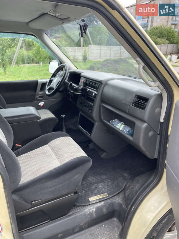 Мінівен Volkswagen Transporter 2000 в Хоросткові