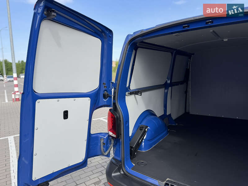 Грузовой фургон Volkswagen Transporter 2021 в Дубно