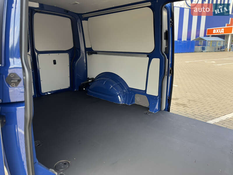 Грузовой фургон Volkswagen Transporter 2021 в Дубно
