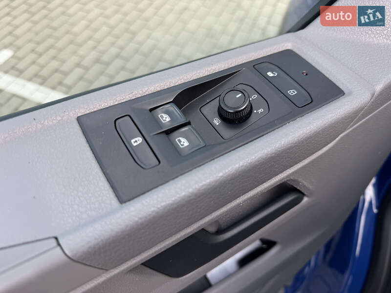 Грузовой фургон Volkswagen Transporter 2021 в Дубно