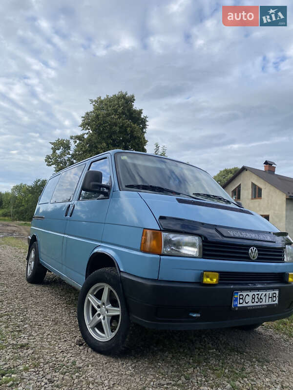 Мінівен Volkswagen Transporter 1996 в 