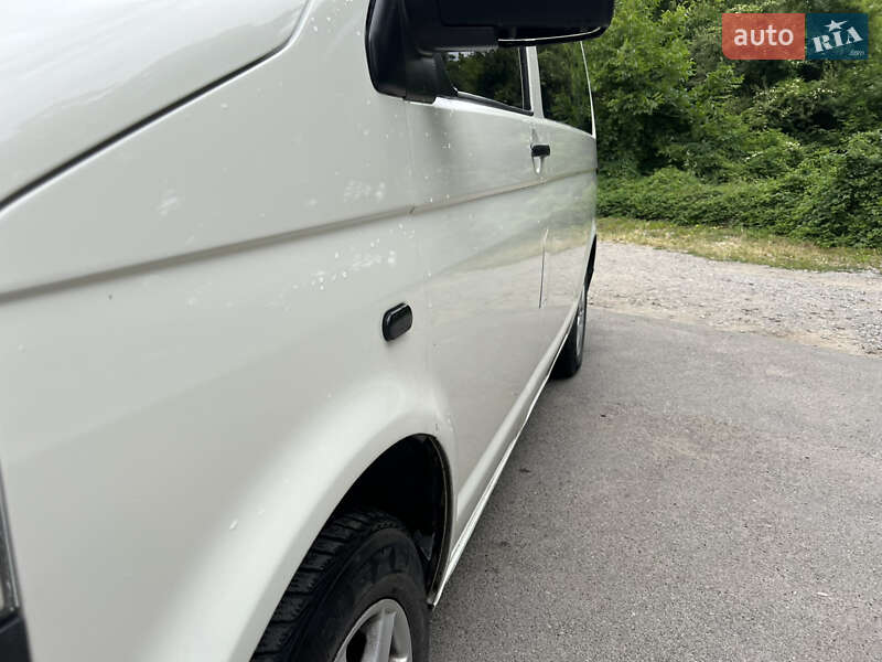Минивэн Volkswagen Transporter 2003 в Каменец-Подольском