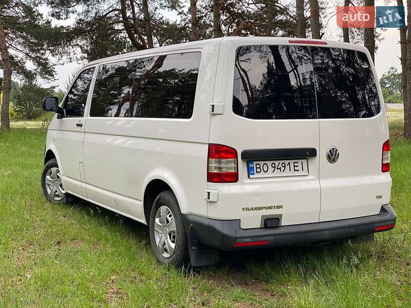 Минивэн Volkswagen Transporter 2015 в Седлище