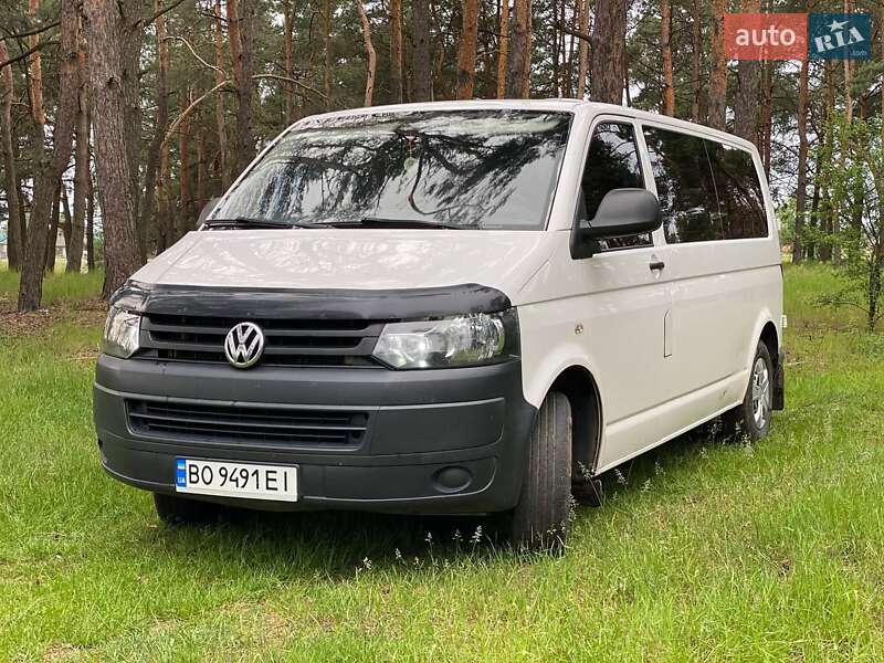 Минивэн Volkswagen Transporter 2015 в Седлище